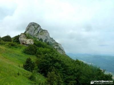 Sierra Toloño,Rioja Alavesa; ultimas plazas viajes senderismo por españa sierra de cotos